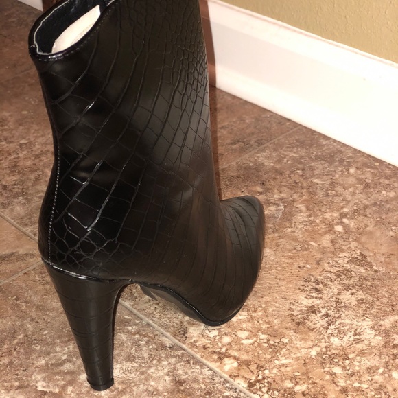 Black Ankle boots - Picture 2 of 4